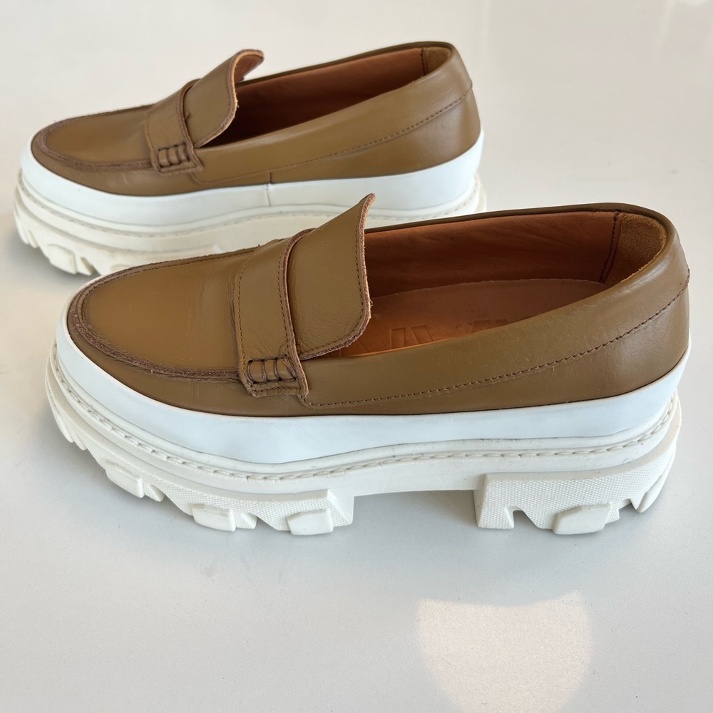 Ganni Lug-Sole Leather Loafers Chipmunk Size 38